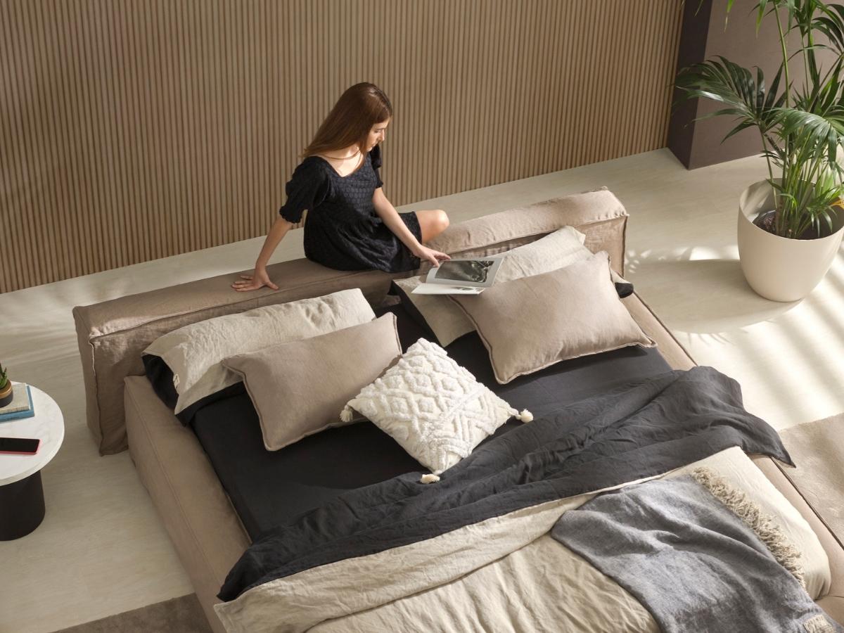 South Wall Bed