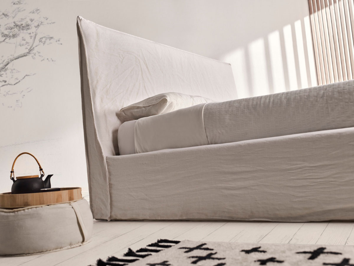 Hermes bed